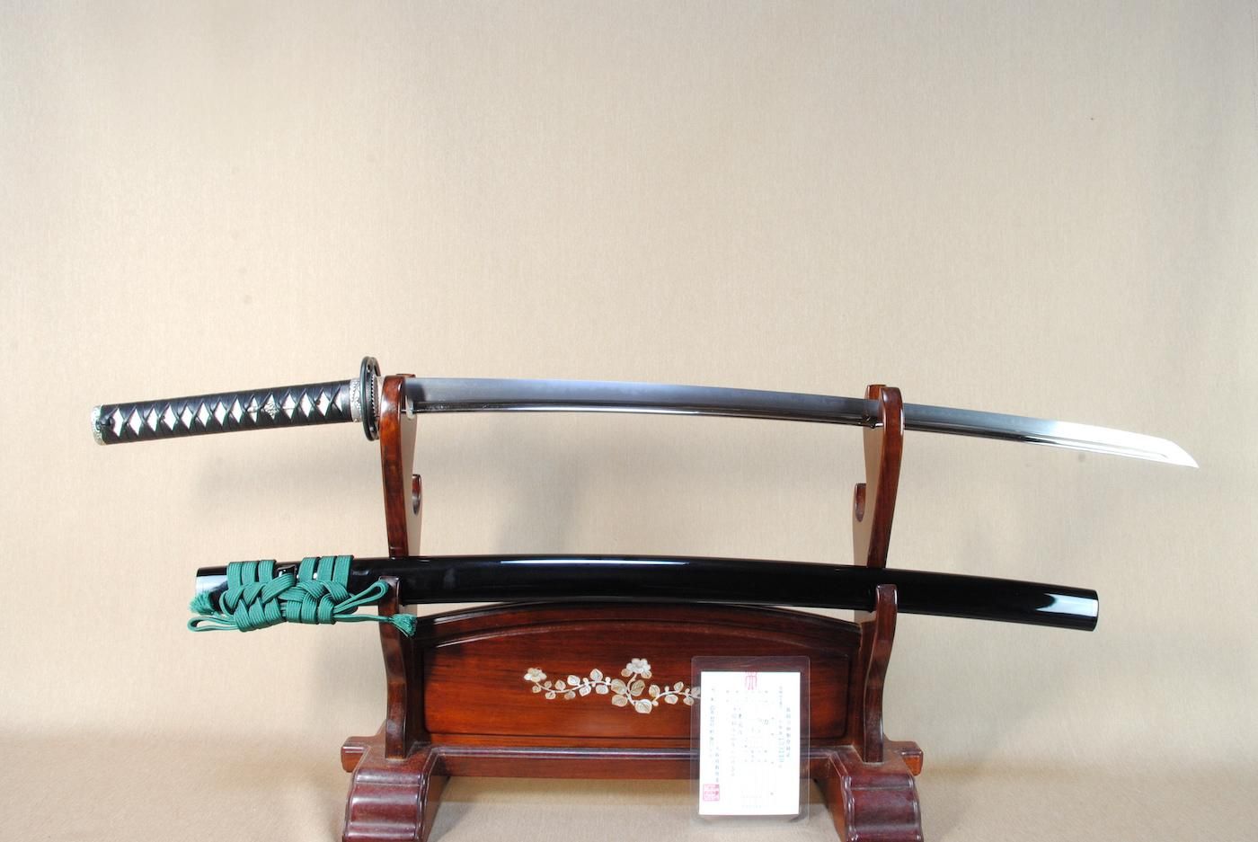 無鑑査刀匠】「尾川兼圀」74.3cm 、鑑賞に・居合・試斬刀として 無鑑査刀匠】「尾川兼圀」74.3cm 、鑑賞に・居合・試斬刀として