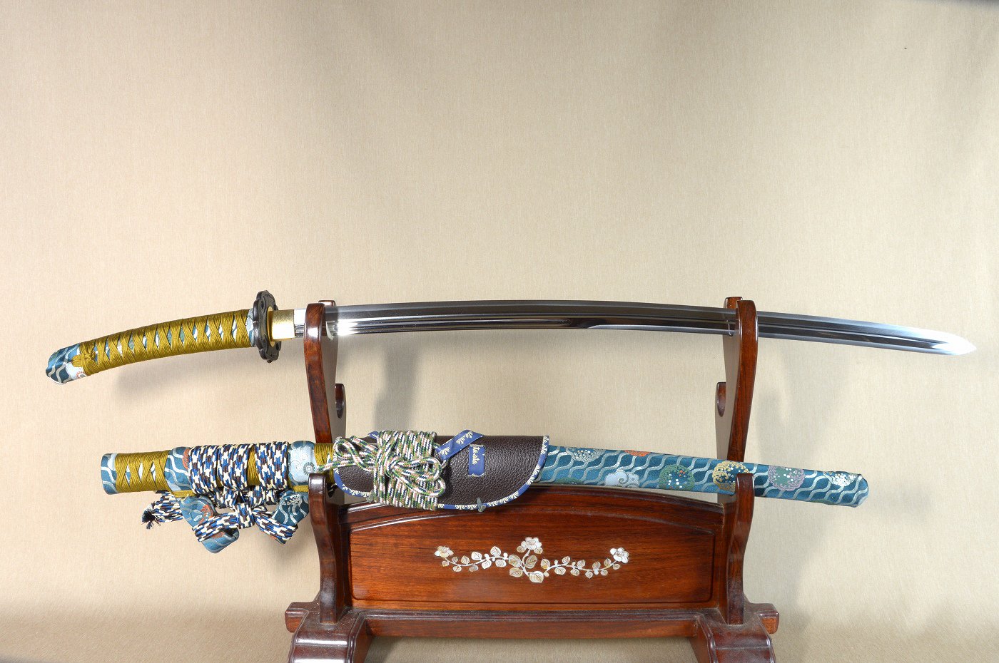 日本刀｜刀剣や居合道着の通販なら池田美術 居合刀を中心に幅広く販売