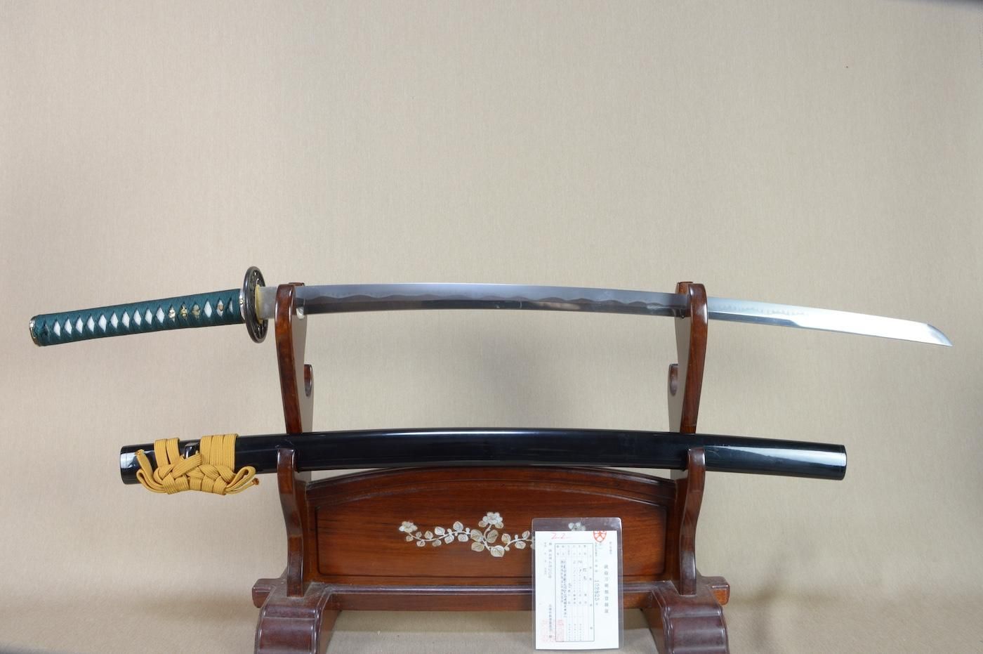 刃文美しく、長寸で迫力ある一振】「森高時雄成典」74.9cm 、鑑賞に