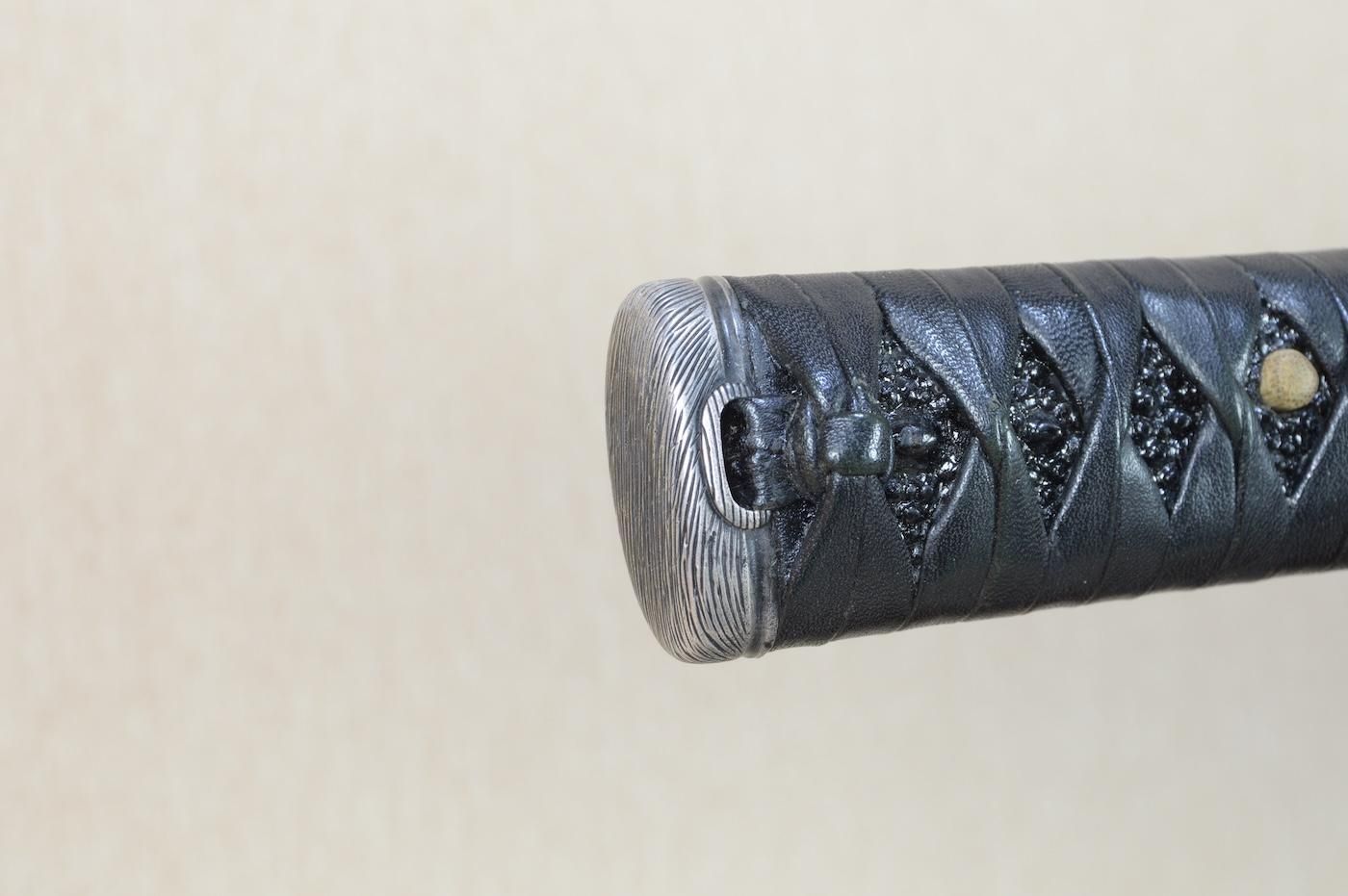 一刀彫りです40年位前に19で買った物です