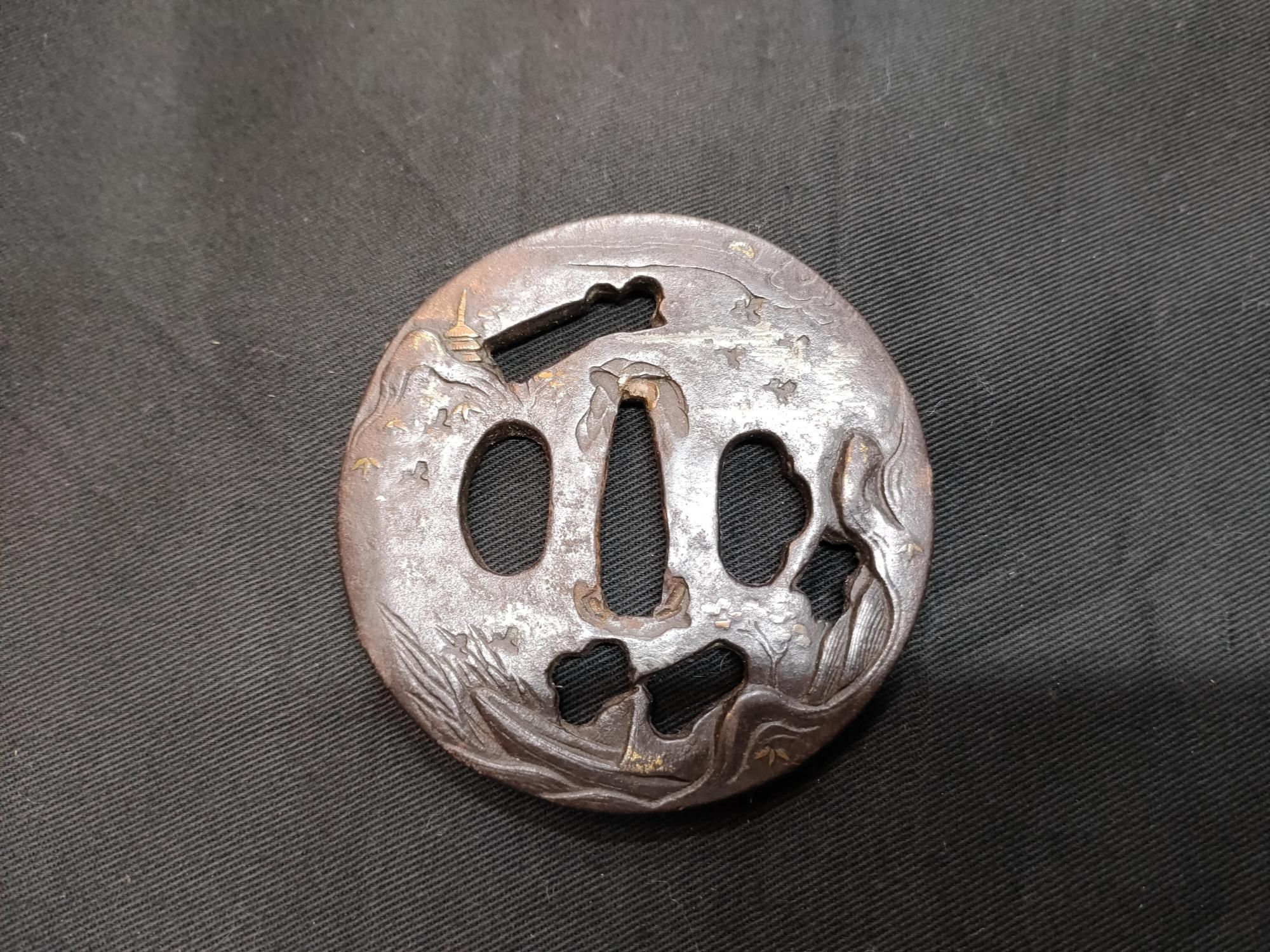 鉄地龍図透鍔 江戸時代 保存刀装具 | 松風刀装店 antiques matsukaze