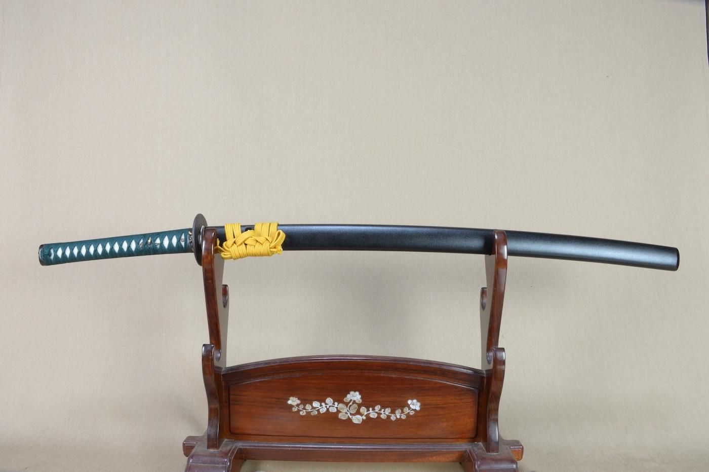 ●貴重 大振り 多刀掛け 五刀掛け 刀立 鍔透紋 脇指 刀 太刀 重く丈夫な造り 特別貴重刀剣 肥前刀寡作の名工】「肥前広貞（極）」69.0cm 、鑑賞に