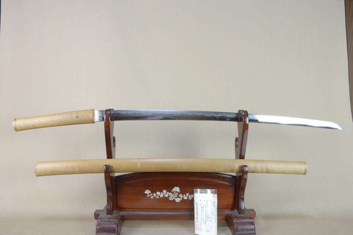 朱武者様好み　美術居合刀　濃州関住　兼氏　72cm　1053ｇ　（模擬刀） 朱武者様好み 美術居合刀 濃州関住 兼氏 72cm 1053g （模擬