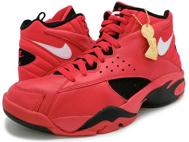 nike maestro 2 trifecta