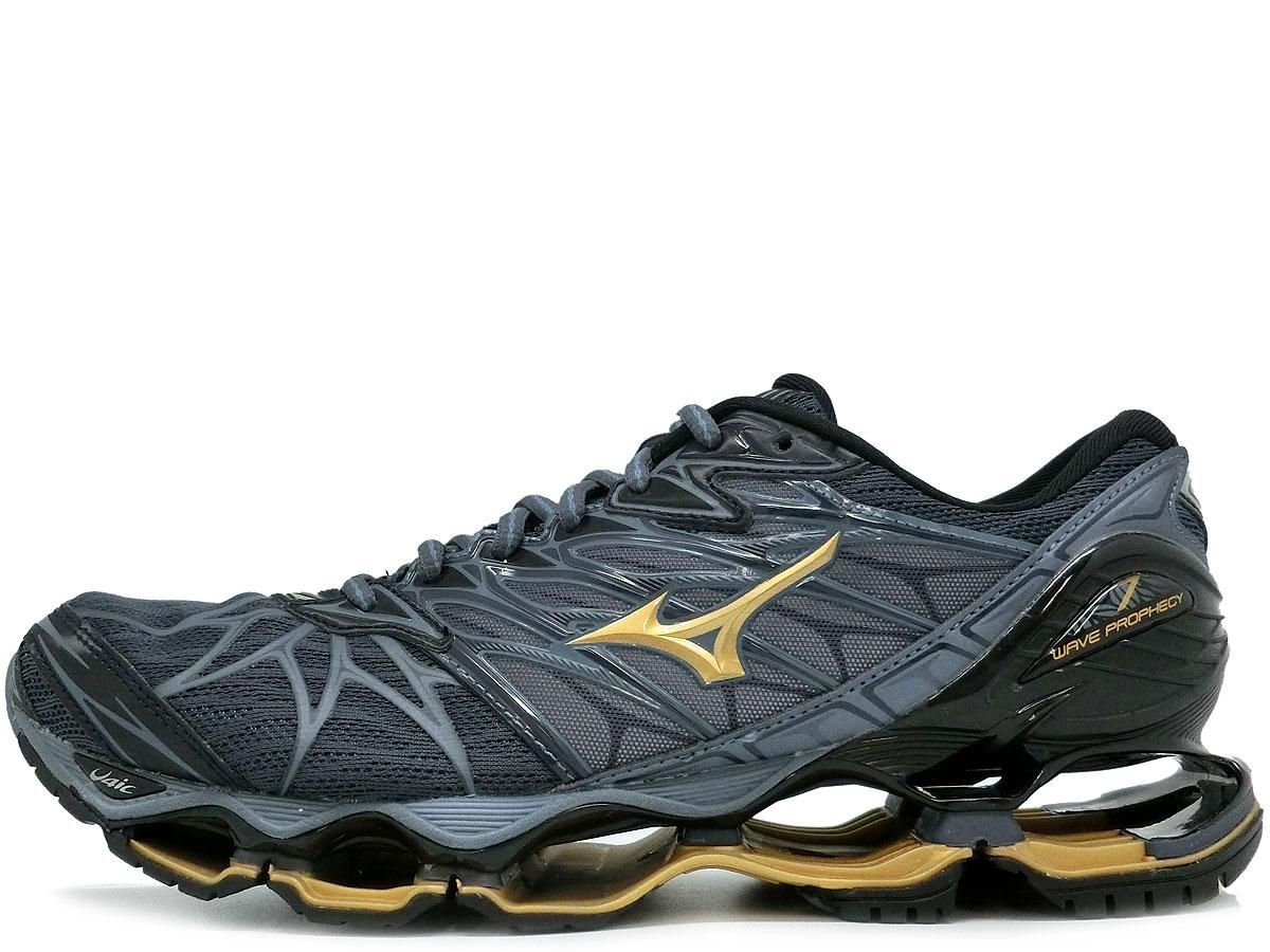 mizuno badminton shoes snapdeal