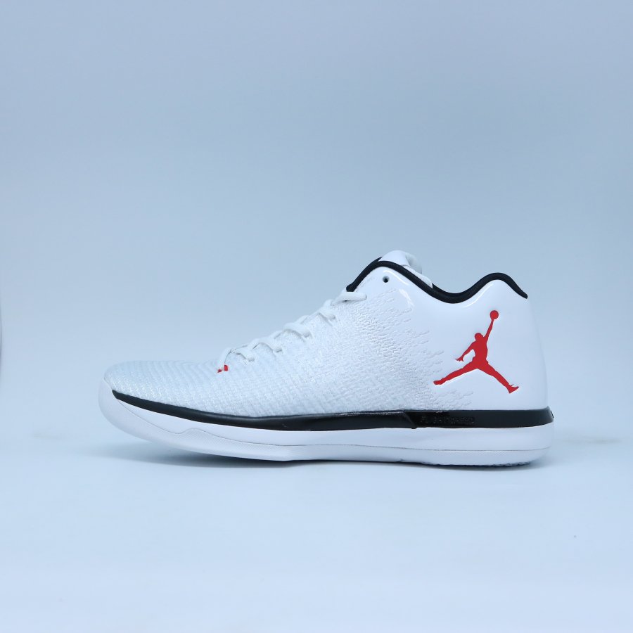 Nike Air Jordan 31 Low White University Redナイキ エアジョーダン 31 ロー ホワイト ユニバーシティレッド Passover Tokyo