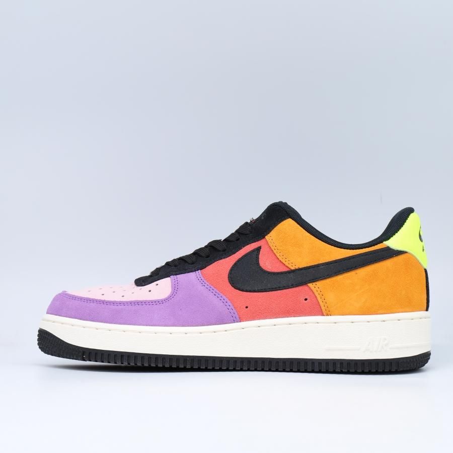 nike air force 1 07 pink and black