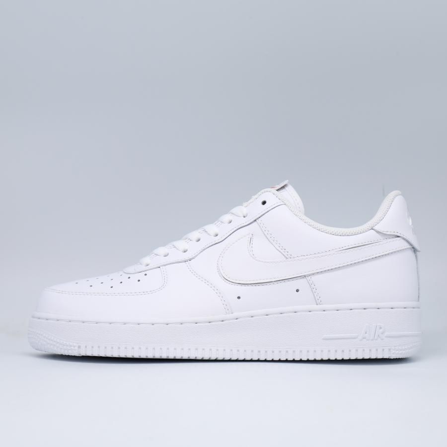 nike swoosh pack white