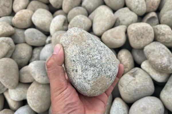 石ころ 揖斐赤石 ごろた石＜価格,サイズ,色＞数量限定！｜庭ガーデニングの粋