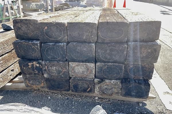 国産中古枕木 200*140*2100mm|岐阜・愛知で庭石販売と庭造りの 国産中古枕木 200*140*2100mm|岐阜・愛知で庭石販売と庭造りの
