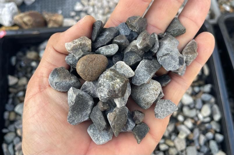 近江八幡市より、庭石、サイズ約70 70 55㎝ 近江八幡市より、庭石、サイズ約70 70 55㎝