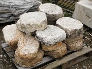 伊予青石<価格,サイズ,色>|岐阜・愛知で庭石販売と庭造りの 伊予青石<価格,サイズ,色>|岐阜・愛知で庭石販売と庭造りの