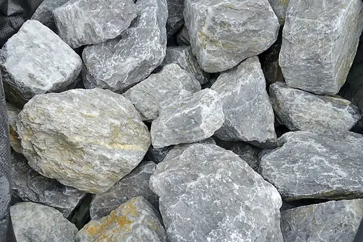 さざれ石／岐阜県産。前、出品の物より僅かに大きいです。【天然石・希少】。 さざれ石／岐阜県産。前、出品の物より僅かに大きいです