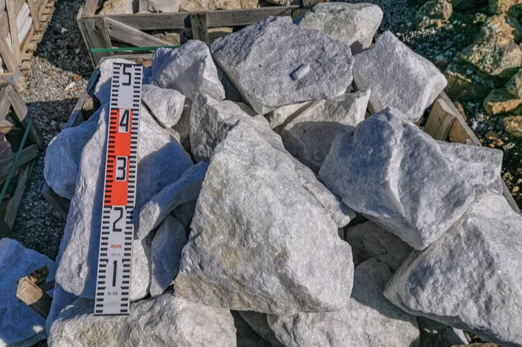 ピュアホワイトロック(300-350mm)