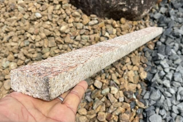 スタライプグラニットスリム サビ 900*60*30mm（見切り、石畳など