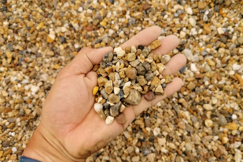 赤ジャミ石 5-15mm