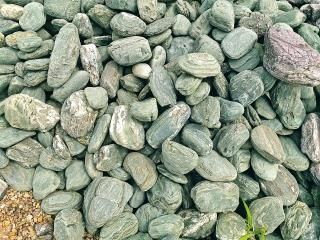 伊予青石<価格,サイズ,色>|岐阜・愛知で庭石販売と庭造りの 伊予青石<価格,サイズ,色>|岐阜・愛知で庭石販売と庭造りの