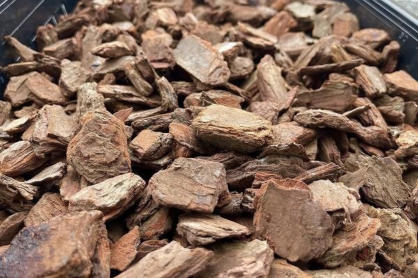 パインウッドチップ 2550mm|庭ガーデニングの粋でおしゃれな石の専門店・揖斐川庭石センター