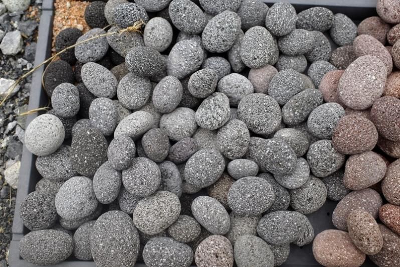 たまご砂利60-70mm ＜価格,サイズ,色＞｜庭ガーデニングの粋で