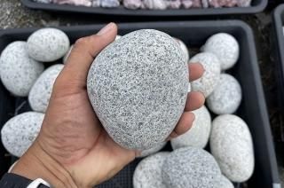 まんまる石 40-50mm＜価格,サイズ,色＞｜庭ガーデニングの粋で