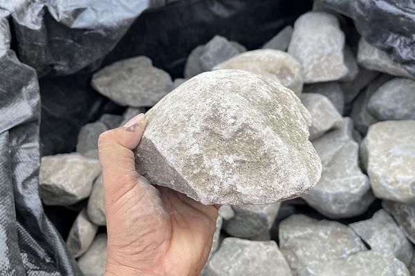 志賀石ごろた（100-200mm）＜価格,サイズ,色＞｜庭ガーデニングの粋で