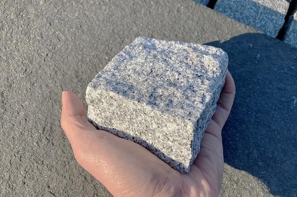 石ころ様 ピンコロブラック 半ピン 90*90*45mm＜価格,サイズ,色＞｜庭