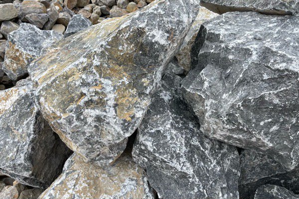 庭石 ロックガーデン 石灰岩 白石