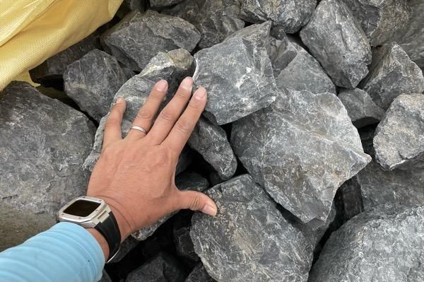 ブラックロック 50-200mm｜庭ガーデニングの粋でおしゃれな石の専門店