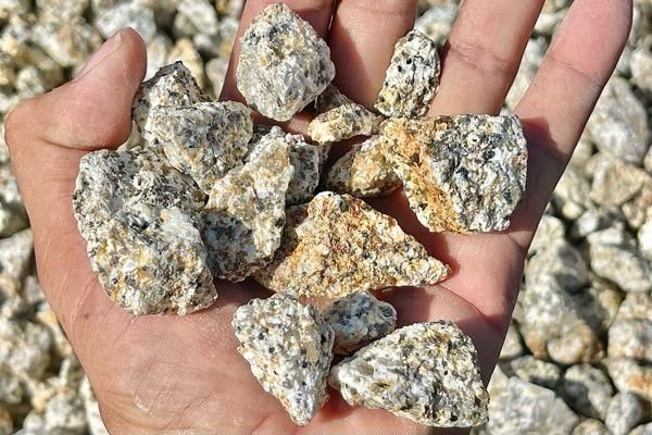 ひるかわ錆砂利 30-40mm