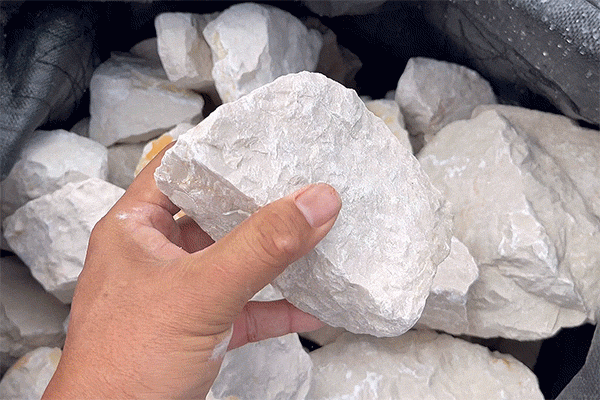 石積み風セメント系擬石 天然石風の重厚感溢れる意匠（コア