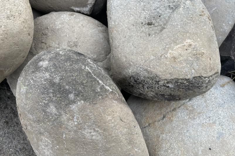 木曽川玉石 Φ300-450mm 数量限定！＜価格,サイズ,色＞｜岐阜・愛知で