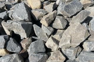 ブラウングレーロック（150-300mm）＜価格,サイズ,色＞｜庭