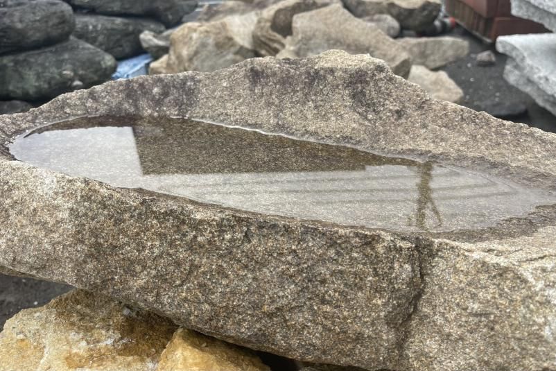 自然石 水鉢 茶色 不規則形状【shirosyrup】 自然石 水鉢 茶色 不規則形状【shirosyrup】 自然石 水鉢 茶色