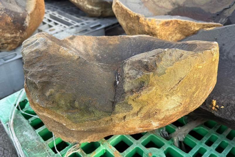 自然石 水鉢 茶色 不規則形状【shirosyrup】 自然石 水鉢 茶色 不規則形状【shirosyrup】 自然石 水鉢 茶色