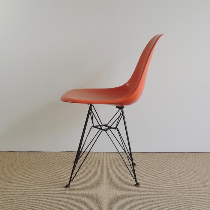 ヴィトラ社製 イームズ サイドシェルチェア DSW ハーマンミラー （2） ヴィトラ社製 イームズ サイドシェルチェア DSW ハーマンミラー