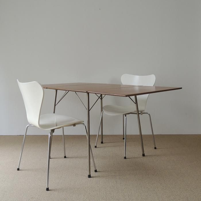 Arne Jacobsen, Drop-leaf Table / model. 3601 (1950-60s