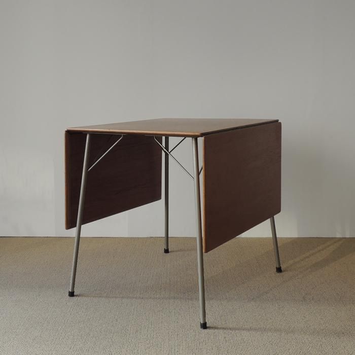 Arne Jacobsen, Drop-leaf Table / model. 3601 (1950-60s Arne Jacobsen, Drop-leaf Table / model. 3601 (1950-60s