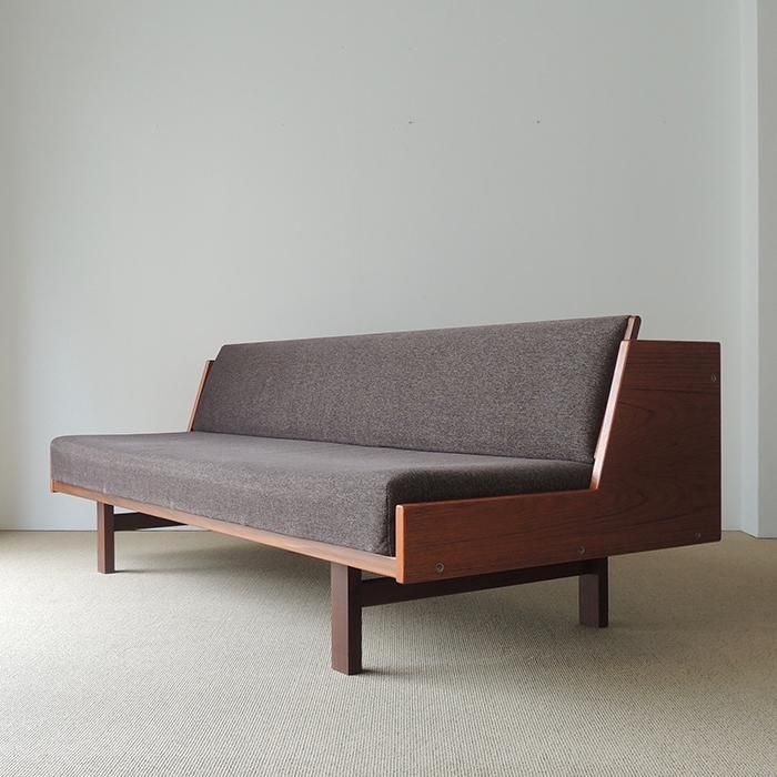 Hans J. Wegner, Daybed Sofa / Model. GE258 (1970s) - VINTAGE Hans J. Wegner, Daybed Sofa / Model. GE258 (1970s) - VINTAGE
