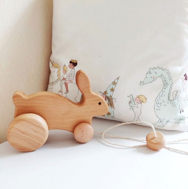 WanderwoodCo（ワンダーウッドコー）<br>Hopping bunny wood pull toy<br>うさぎ<br>木製おもちゃ