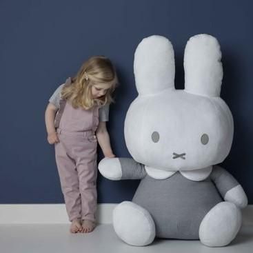 送料無料 ミッフィー 100cm 特大ぬいぐるみ Nijntje Miffy ナインチェ ミッフィー フリバ Free Birds ヨーロッパの食品 雑貨をお手軽に通販 8 400円以上で日本への送料無料