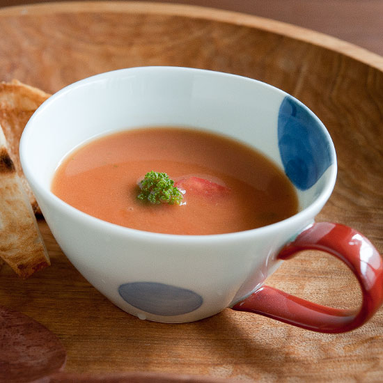 染付二色丸文スープカップ（赤・青） - 和食器通販 うつわ耶馬都｜食卓を彩る作家もの陶器・磁器のお店