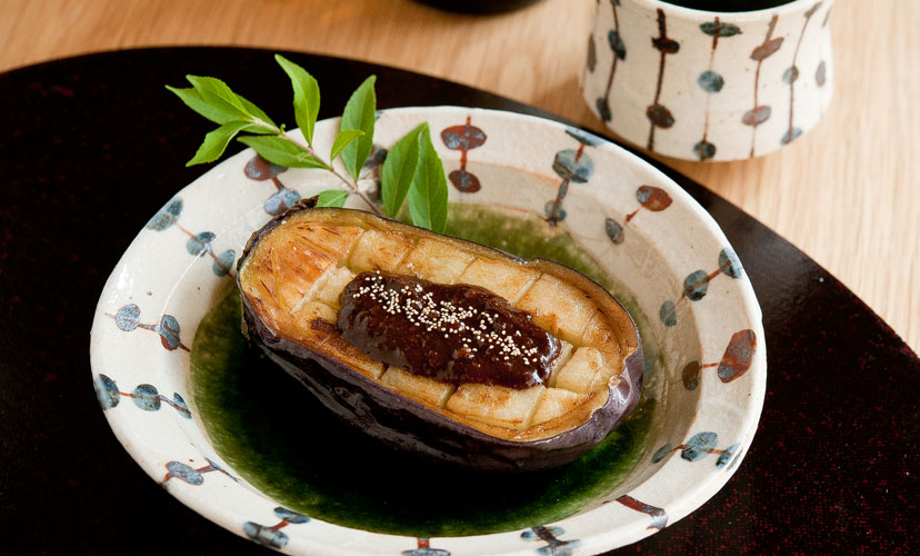 お気に入り 織部玉すだれ文6寸たわみ皿 うつわ耶馬都｜食卓を 和食器通販 - お椀・ボウル・鉢