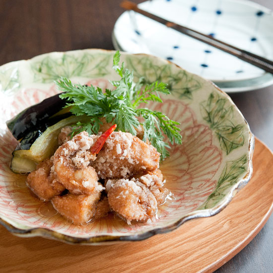 牡丹文８寸浅鉢 - 和食器通販 うつわ耶馬都｜食卓を彩る作家もの陶器