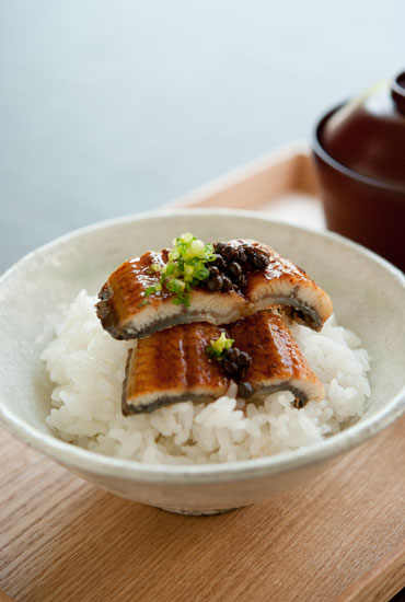 粉引飯碗（大） - 和食器通販 うつわ耶馬都｜食卓を彩る作家もの陶器・磁器のお店