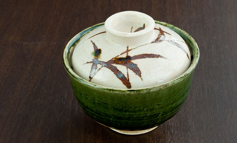 織部草文蓋物碗 - 和食器通販 うつわ耶馬都|食卓を彩る作家もの 織部草文蓋物碗 - 和食器通販 うつわ耶馬都|食卓を彩る作家もの