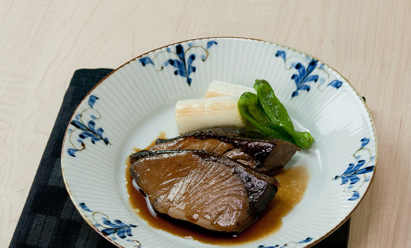 染付しのぎリーブス7寸皿 - 和食器通販 うつわ耶馬都|食卓を 染付しのぎリーブス7寸皿 - 和食器通販 うつわ耶馬都|食卓を
