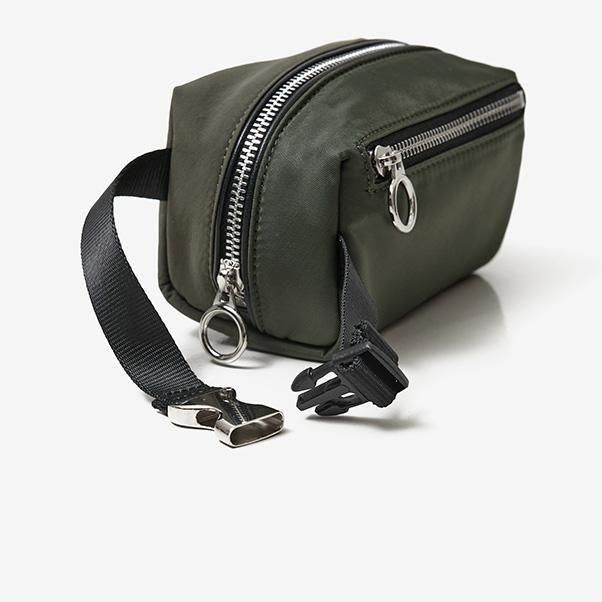 <img class='new_mark_img1' src='https://img.shop-pro.jp/img/new/icons1.gif' style='border:none;display:inline;margin:0px;padding:0px;width:auto;' />MANNER POUCH