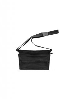 MONOCHROME / TRAPEZE SHAPED IPHONE HOLDER BAG 2018 AW