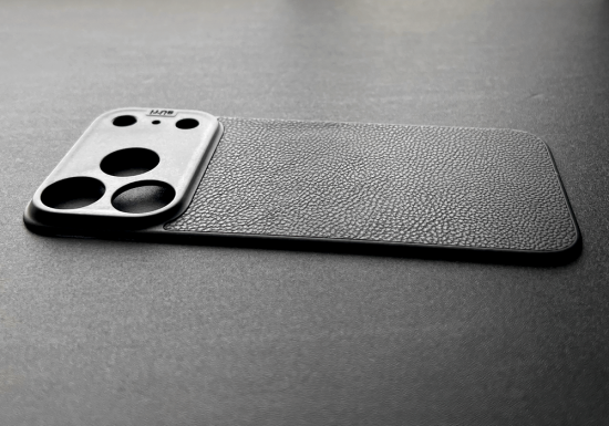 SUTI iPhone16 Pro Max PhoneBackナノレザーブラック PhoneBack by Süti - Thinnest iPhone Case Minimalist for the