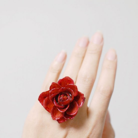本物の赤い薔薇の指輪・フラワージュエリー・プロポーズに贈る赤いバラ ...